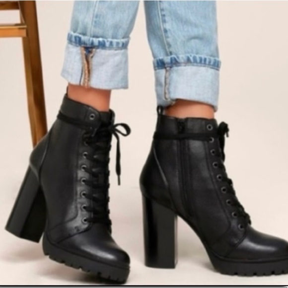 Steve Madden Shoes - STEVE MADDEN Lead lace up bootie